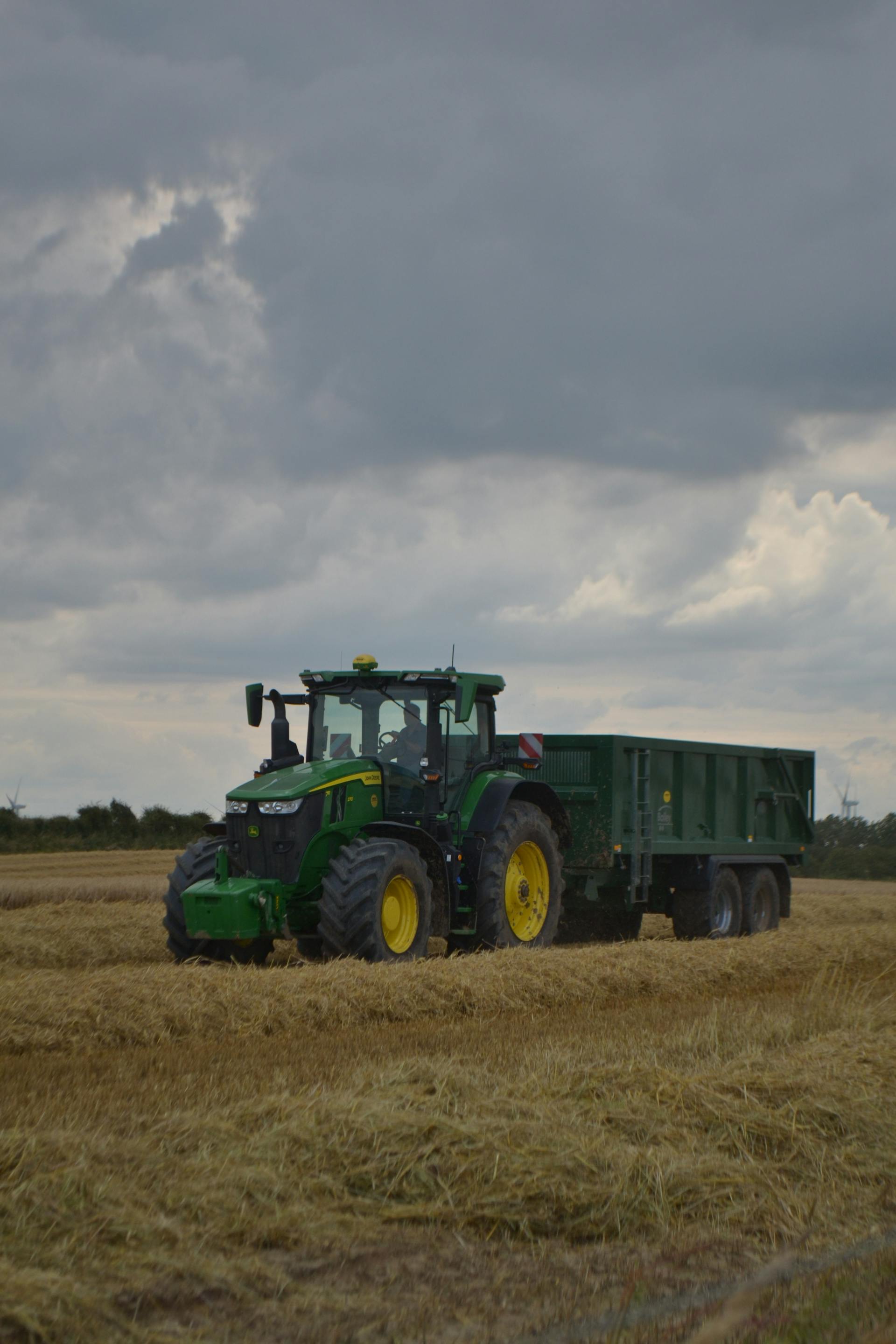 Heavy-duty tractor trolley for agricultural transport - hydraulic tipping trolley India